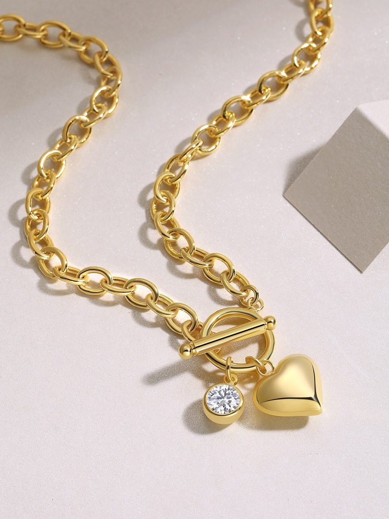 A Luxurious And Fashionable Minimalist Jewelry Pendant Necklace With A 1-carat Top-quality Morganite Gemstone, Made Of S925 Silver Electroplated With Gold.