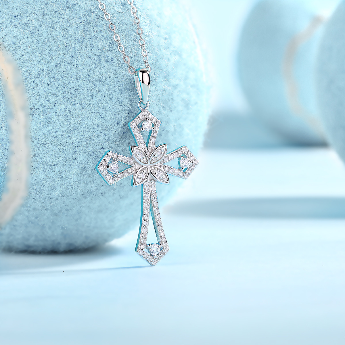 Support - A Luxurious And Fashionable Minimalist Jewelry Pendant Featuring Top-quality Moissanite Set In A Silver Necklace With S925 Silver Electroplated Over Platinum.