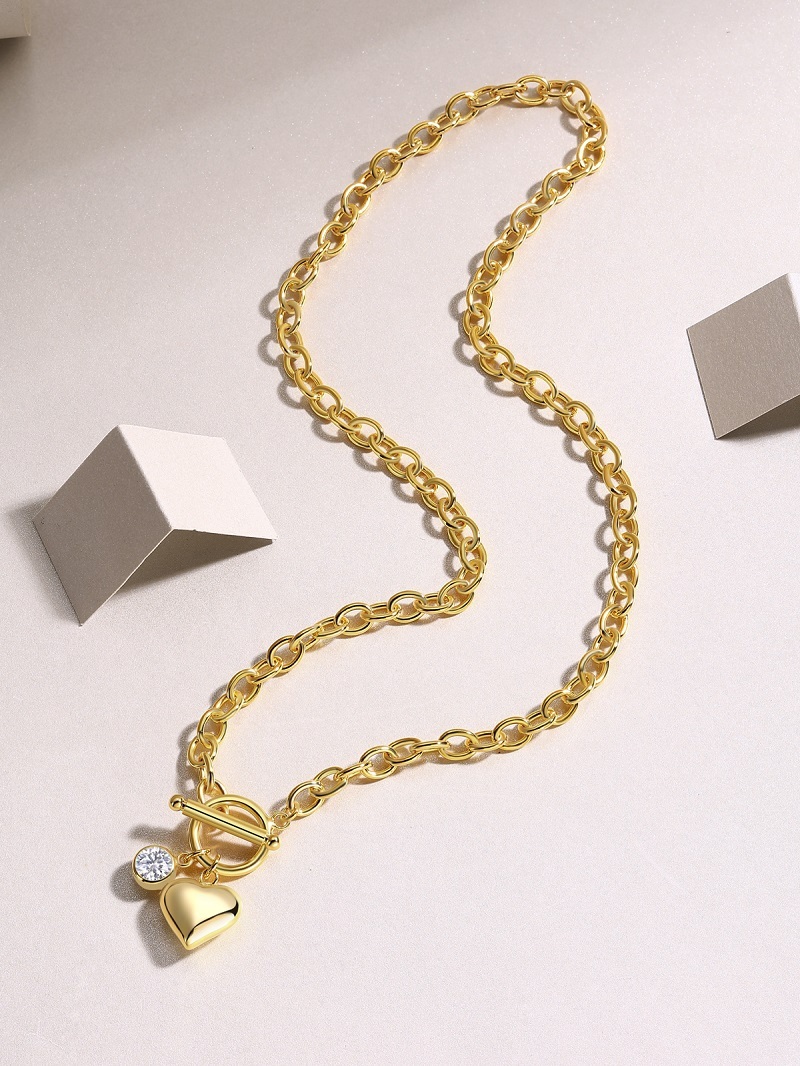 A Luxurious And Fashionable Minimalist Jewelry Pendant Necklace With A 1-carat Top-quality Morganite Gemstone, Made Of S925 Silver Electroplated With Gold.