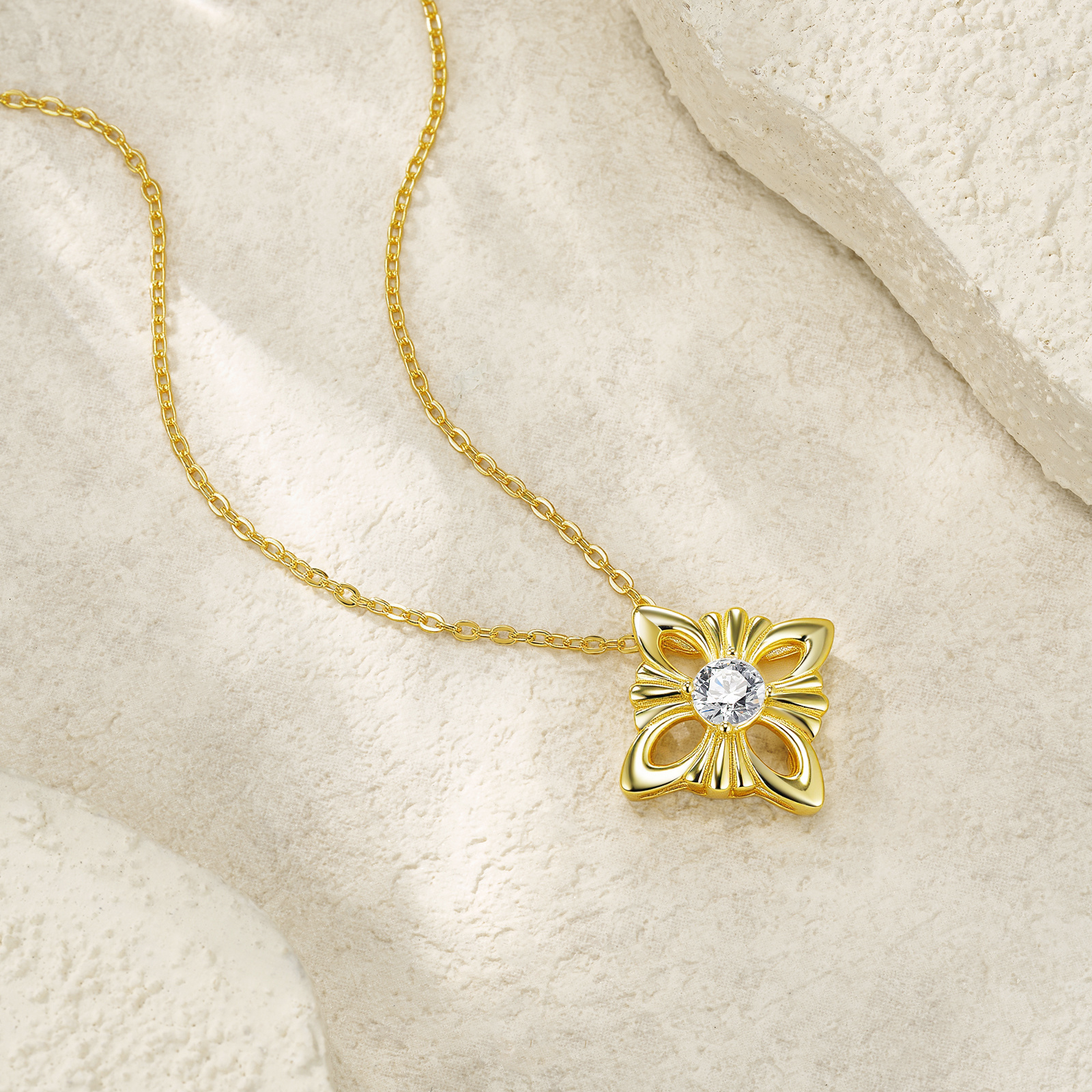 A 0.5-carat Luxurious And Fashionable Light Luxury Trend Jewelry Silver Pendant Set With Top-quality Moissanite, Made Of S925 Silver-plated Platinum Material.