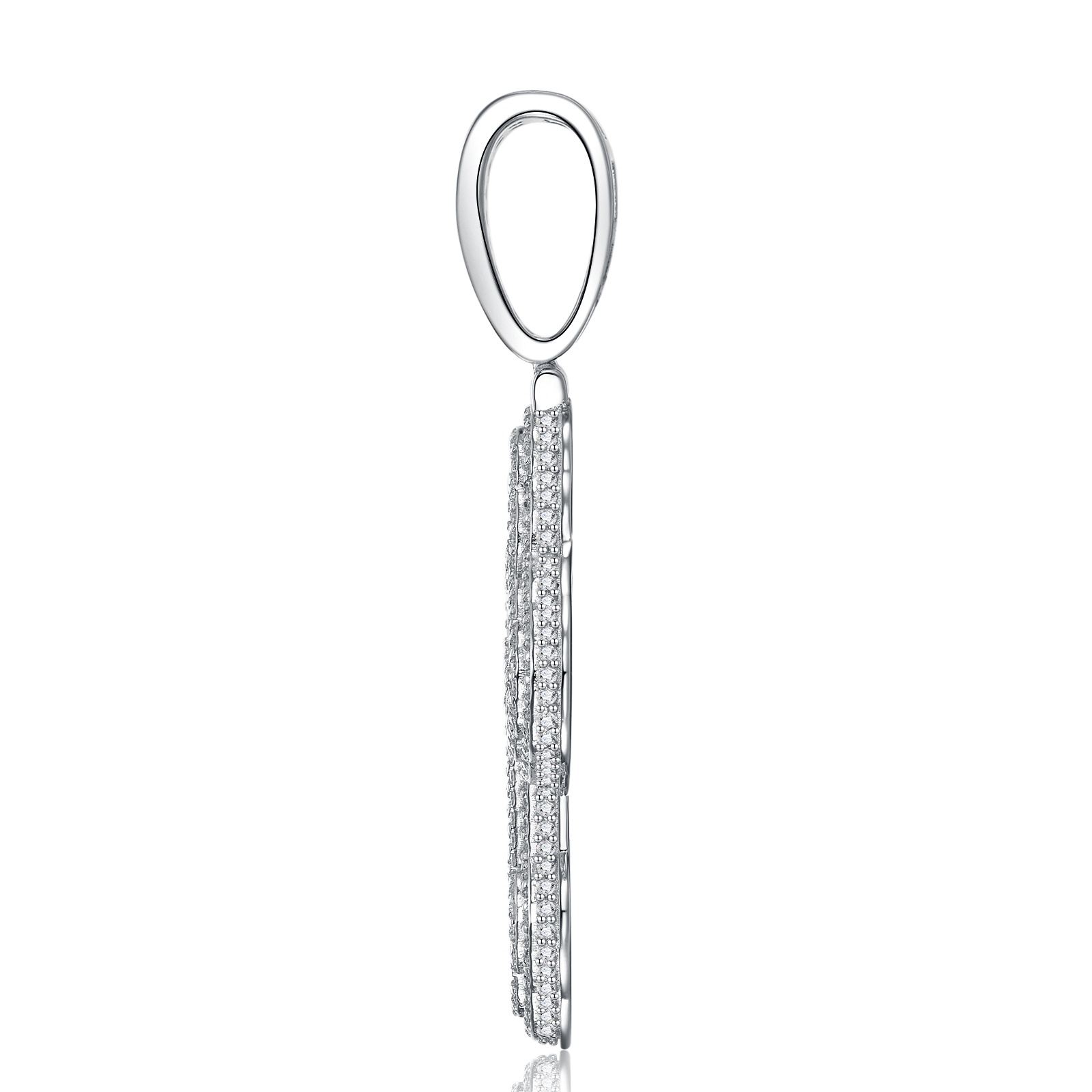 A Luxurious And Fashionable Minimalist Jewelry Pendant Necklace Featuring Top-quality Moissanite, Made Of S925 Silver Electroplated With Platinum.
