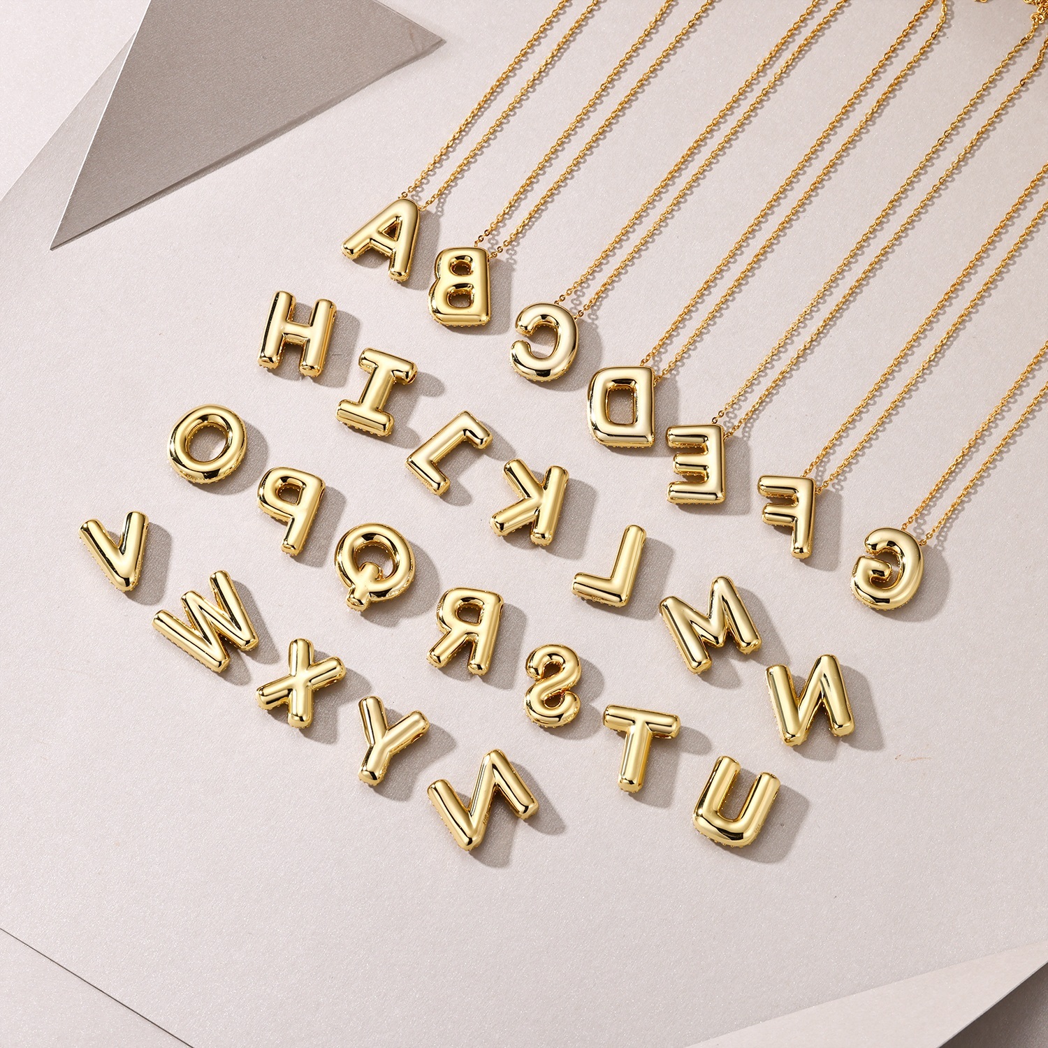 Bubble Letter - W Set With Top-quality Moissanite, This Luxurious And Fashionable Light Luxury Trend Jewelry Silver Pendant Necklace Features S925 Silver Electroplated With Gold.