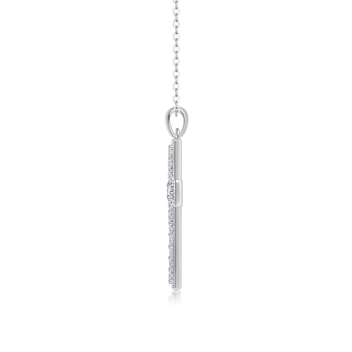 A Luxurious And Fashionable Minimalist Jewelry Pendant Necklace Featuring Top-quality Moissanite, Made Of S925 Silver Electroplated With Platinum.