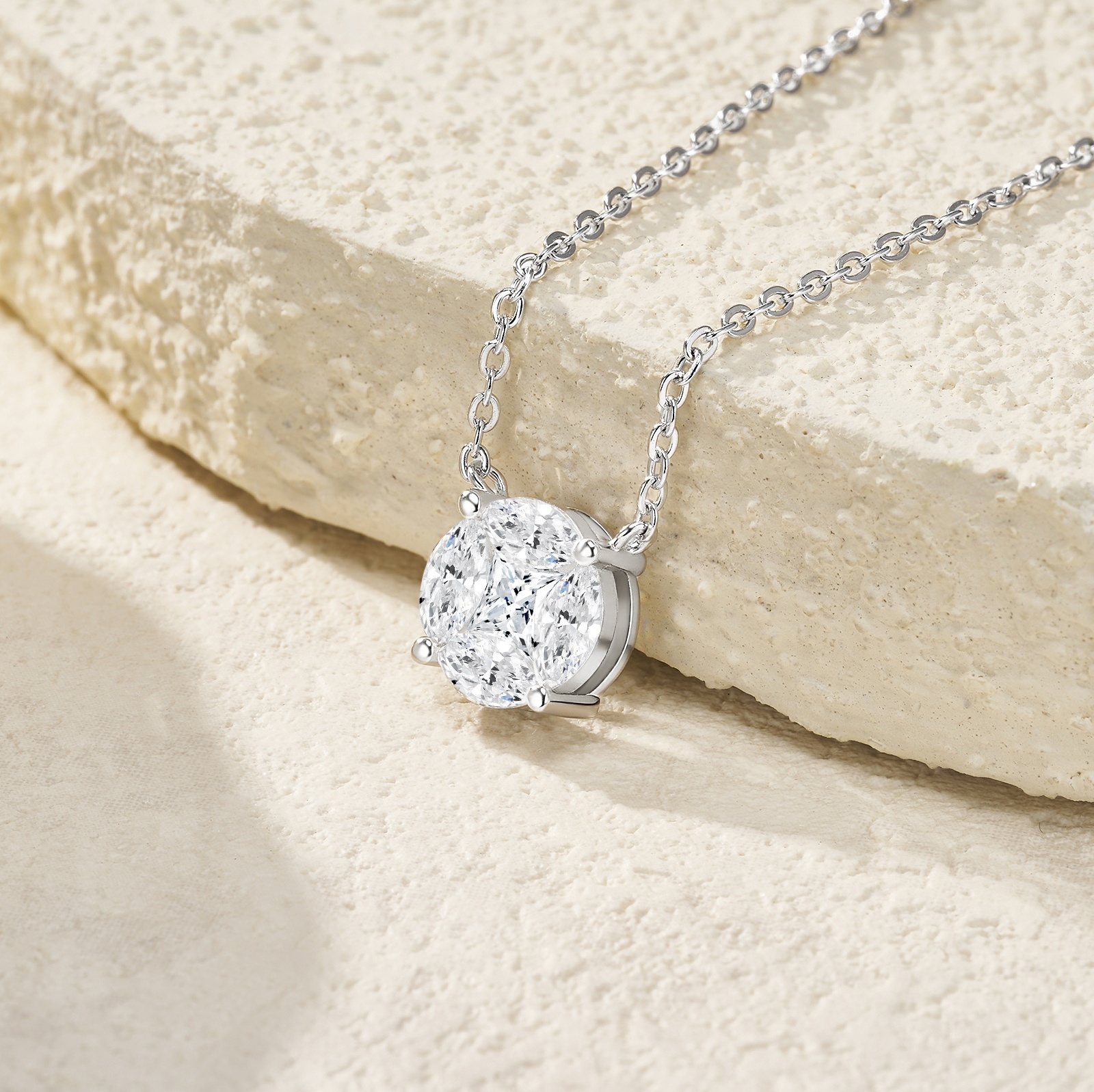 A Luxurious And Fashionable Minimalist Jewelry Pendant Necklace Featuring Top-quality Moissanite, Made Of S925 Silver Electroplated With Platinum.