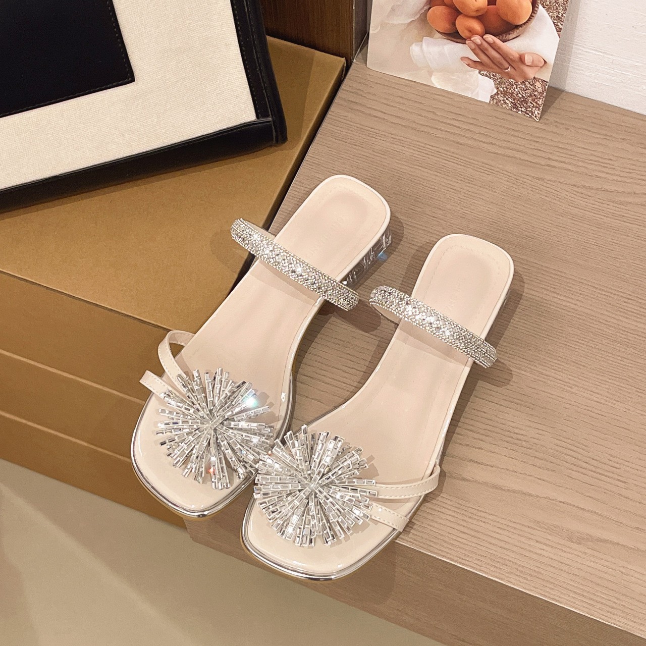 2026 Summer New Women's High Heel Slippers, French Fairy Style Thick Heel Floral Rhinestone Slide Sandals, Outdoor Dress Matching Casual Slides
