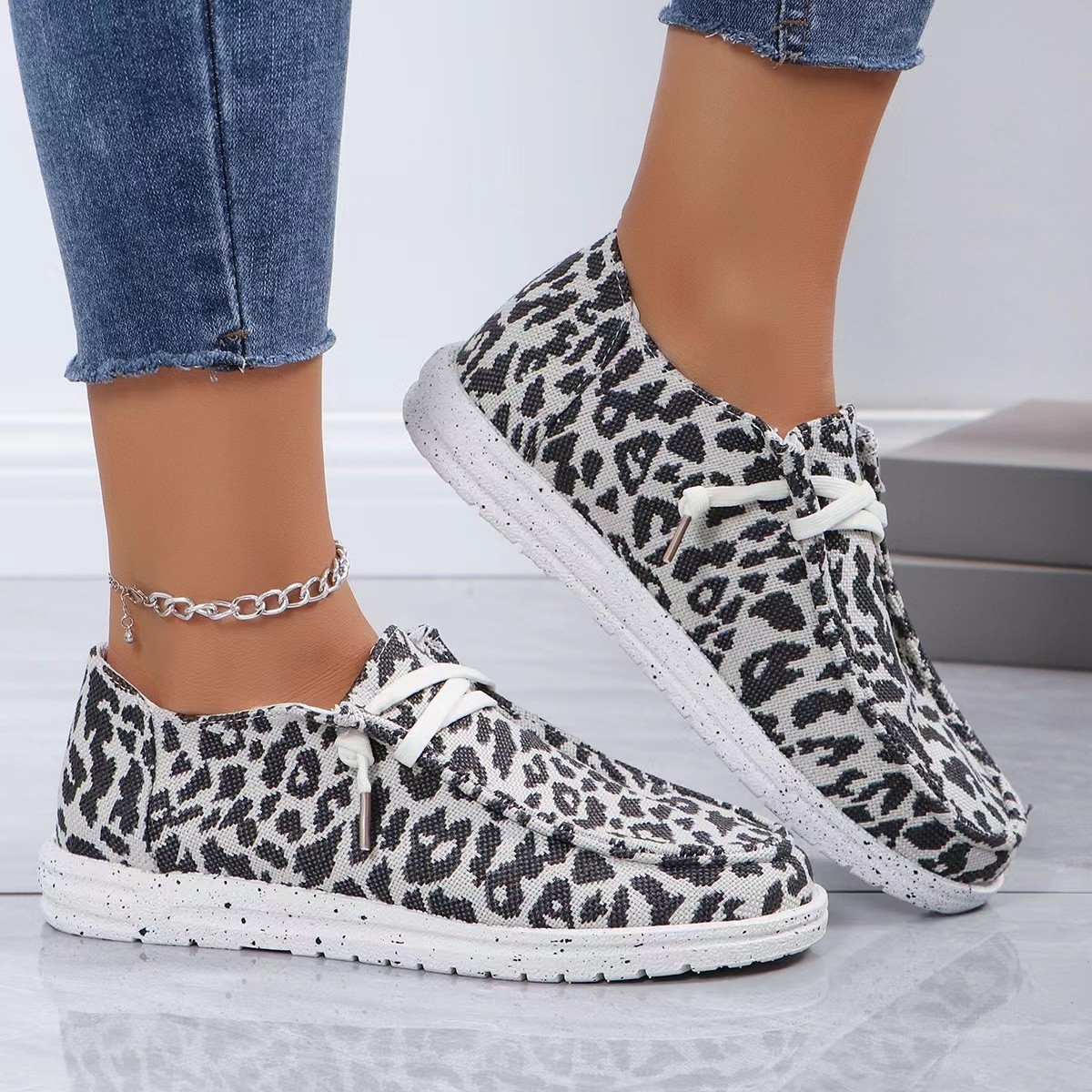 Flat Flyknit Casual Shoes Round Toe Large-Size Leopard-Print Pumps